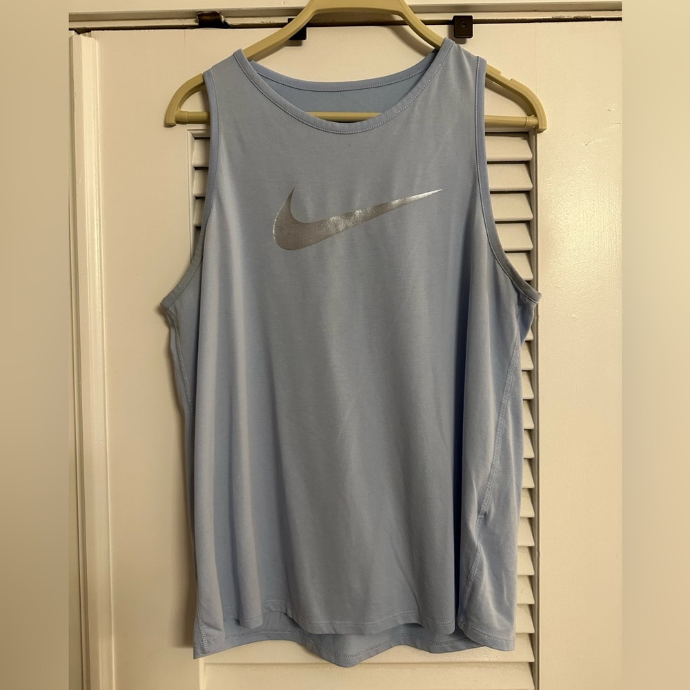 Nike Sleeveless Athletic Top